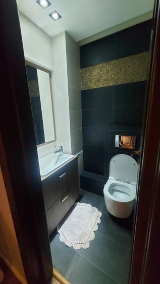 Apartament cu 3 camere decomandat în Libertății