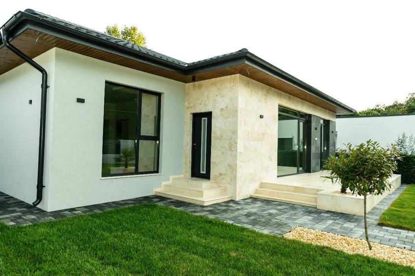 Casă individuală cu 5 camere cu Canalizare în Săftica