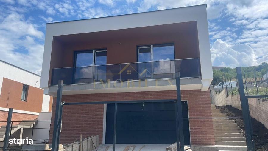 Casă cu 4 camere în Sânnicoară