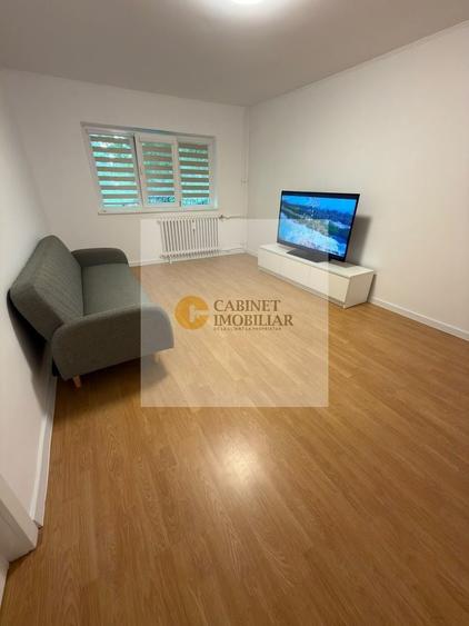 Apartament cu 3 camere decomandat în Lujerului