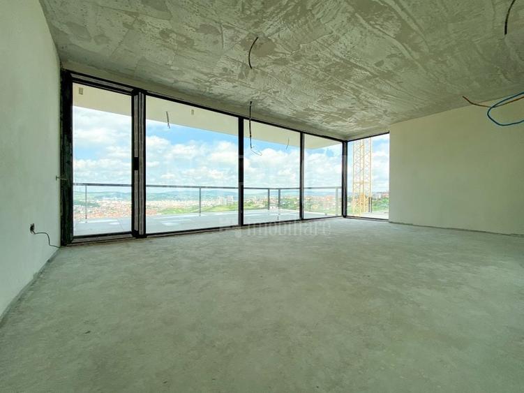 Duplex cu 5 camere cu Canalizare în Europa