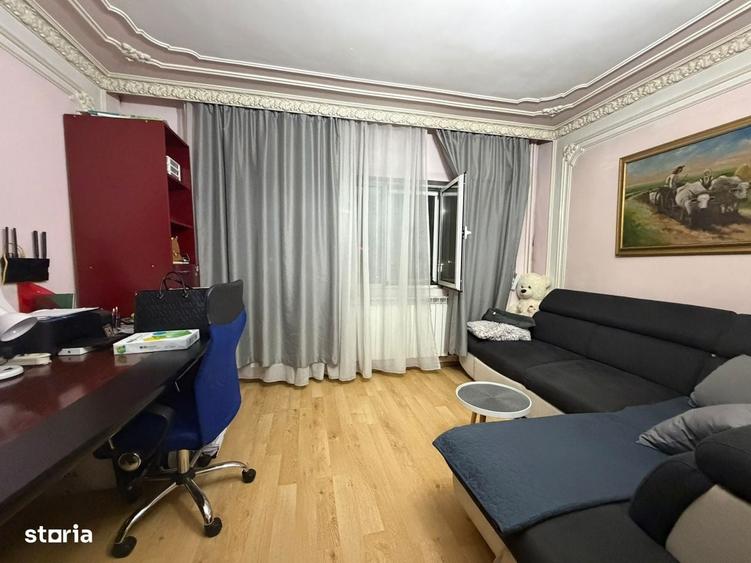 Apartament cu 3 camere decomandat în Sebastian