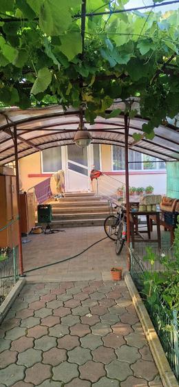 Casă cu 3 camere cu Teren 1400 Mp în Șimian
