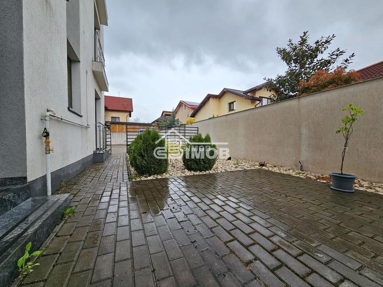 Apartament cu 2 camere decomandat, mobilat în Micro 3