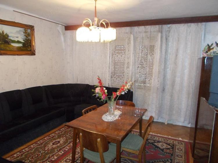 Casă cu 3 camere cu Teren 1689 Mp în Pădureni