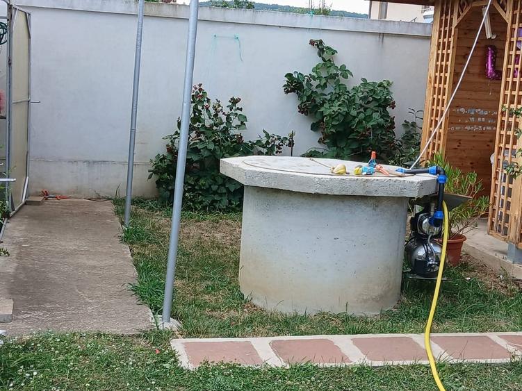 Casă cu 4 camere cu Teren 769 Mp în Șișești