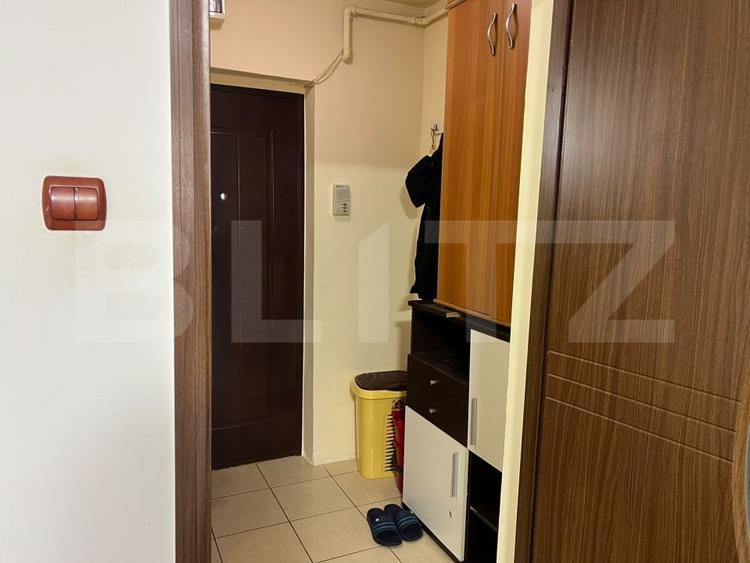 Garsonieră decomandată, mobilată în Astra