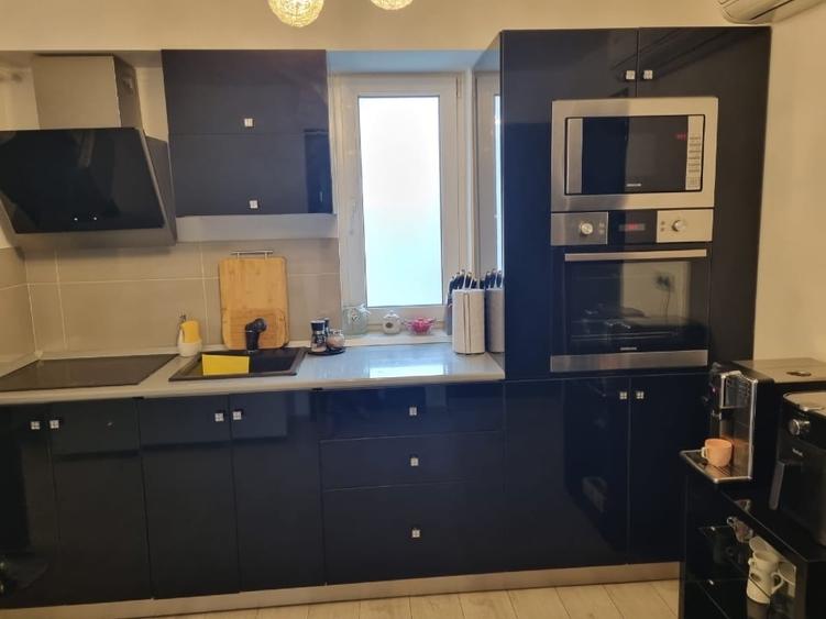 Apartament cu 2 camere decomandat, mobilat în Central