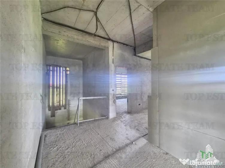Casă cu 6 camere cu Teren 1372 Mp în Ghermănești