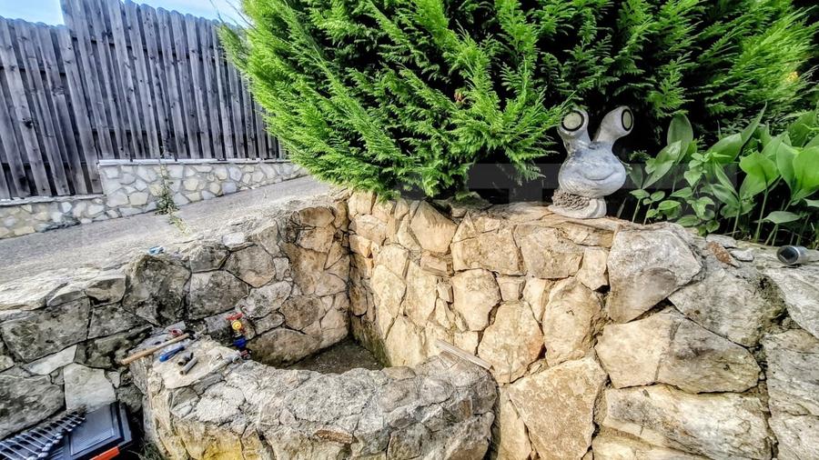 Casă individuală cu 6 camere cu Canalizare în Făget