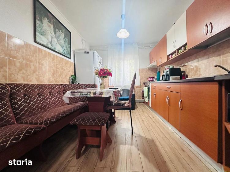 Apartament cu 3 camere, mobilat în Soarelui