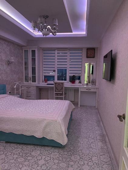 Apartament cu 3 camere decomandat în Calea București