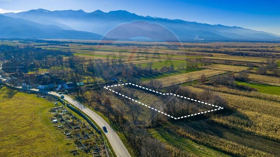 Teren Construcții intravilan de 4200 mp, în Dejani