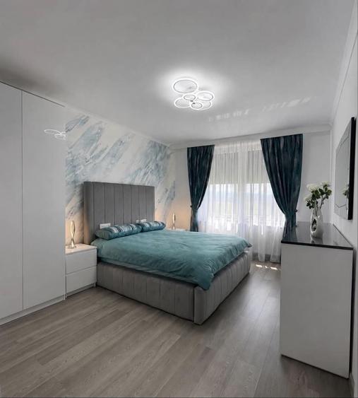 Apartament cu 3 camere decomandat în Exterior Vest