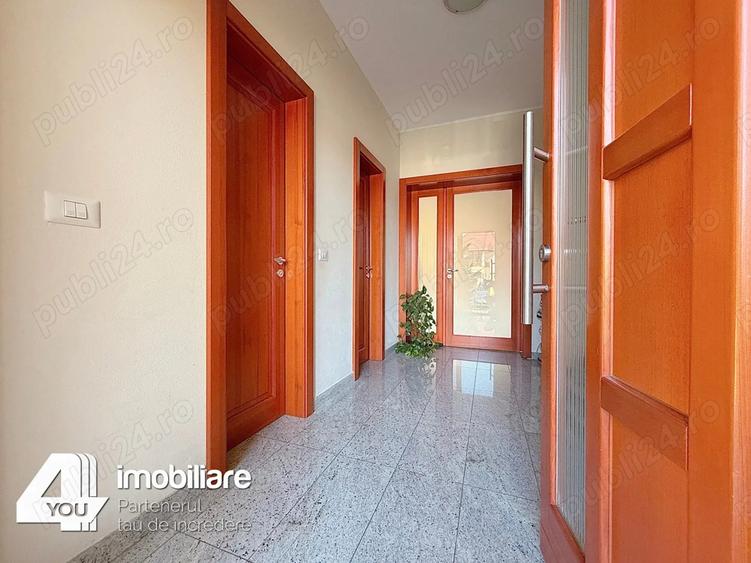 Casă cu 7 camere cu Teren 500 Mp în Aradul Nou
