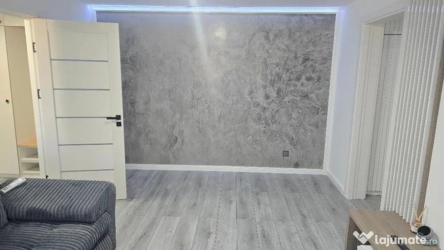 Apartament cu 2 camere semidecomandat în Zamfirescu