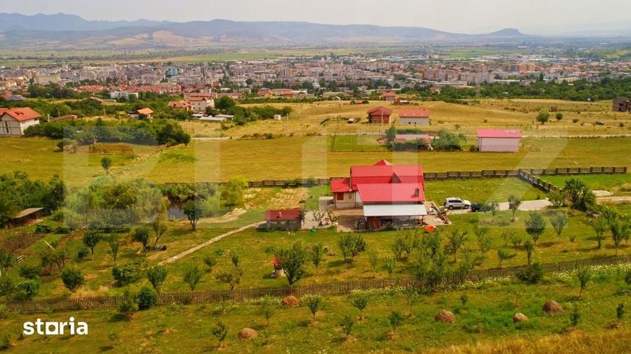 Teren de 614 mp, în Central