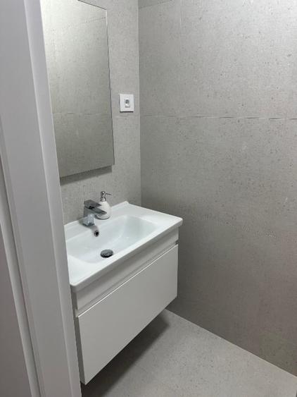 Apartament cu 2 camere semidecomandat, mobilat în Dămăroaia