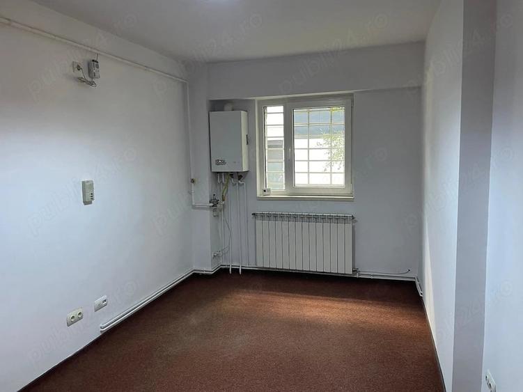 Spațiu comercial, de 75 mp, în Central
