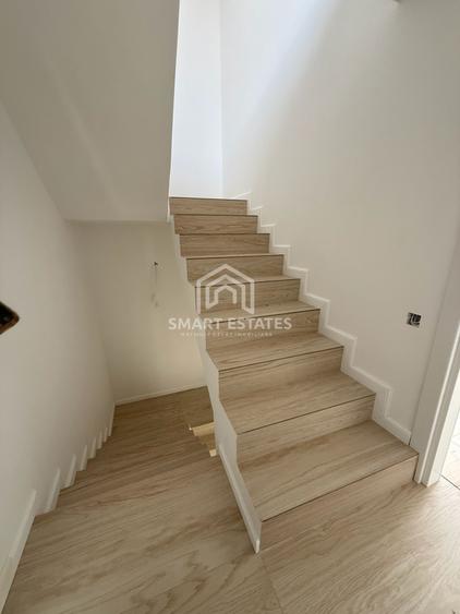 Duplex cu 4 camere cu Canalizare în Theodor Pallady