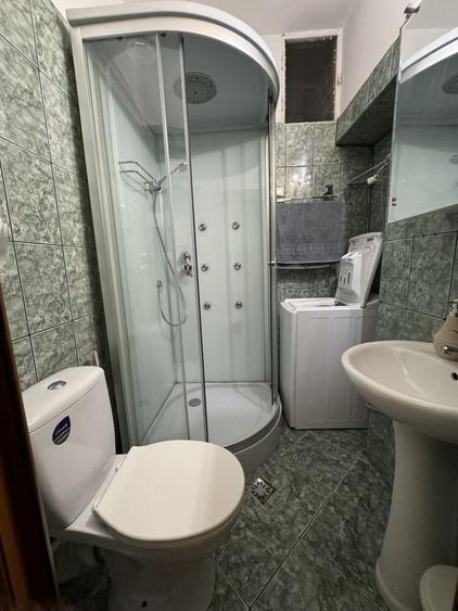 Garsonieră decomandată în Barbu Văcărescu