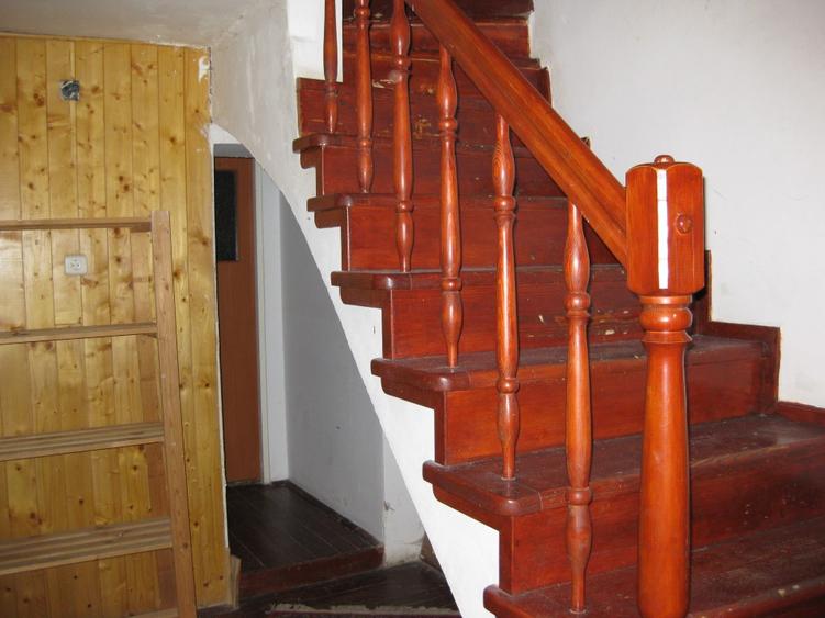 Casă individuală cu 5 camere cu Teren 500 Mp în Valea Alba