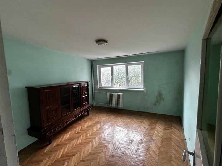 Apartament cu 2 camere semidecomandat în Abator