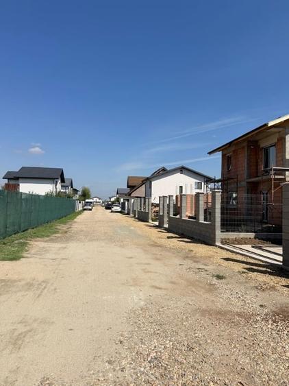 Casă individuală cu 4 camere cu Canalizare în Ciorogârla