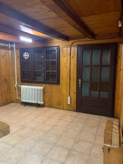Casă cu 4 camere în Exterior Vest