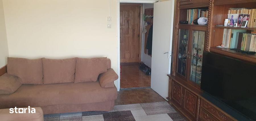 Apartament cu 2 camere decomandat, mobilat în Exterior Vest
