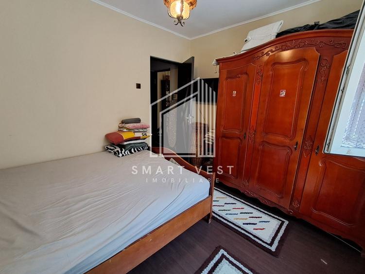 Apartament cu 3 camere semidecomandat, mobilat în Micro 16
