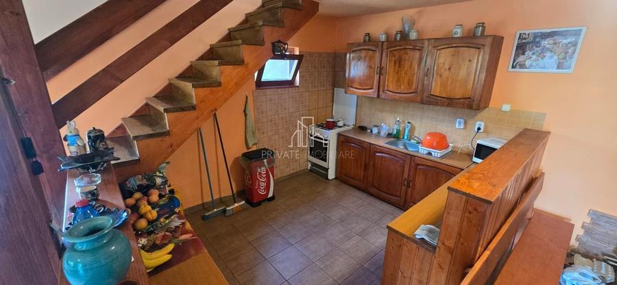 Casă individuală cu 5 camere cu Canalizare în Central