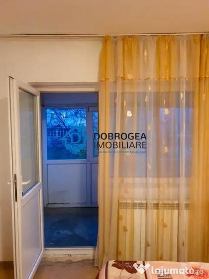 Apartament cu 2 camere decomandat în Păcii