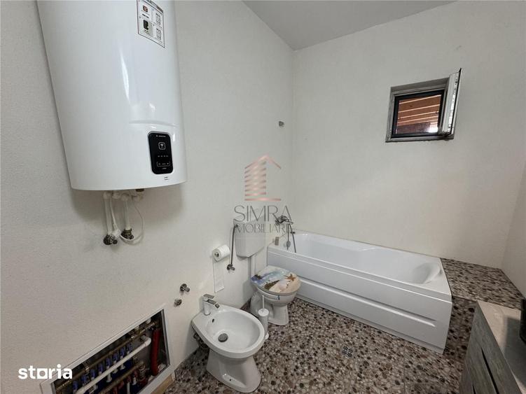 Casă cu 4 camere cu Teren 8418 Mp în Saca