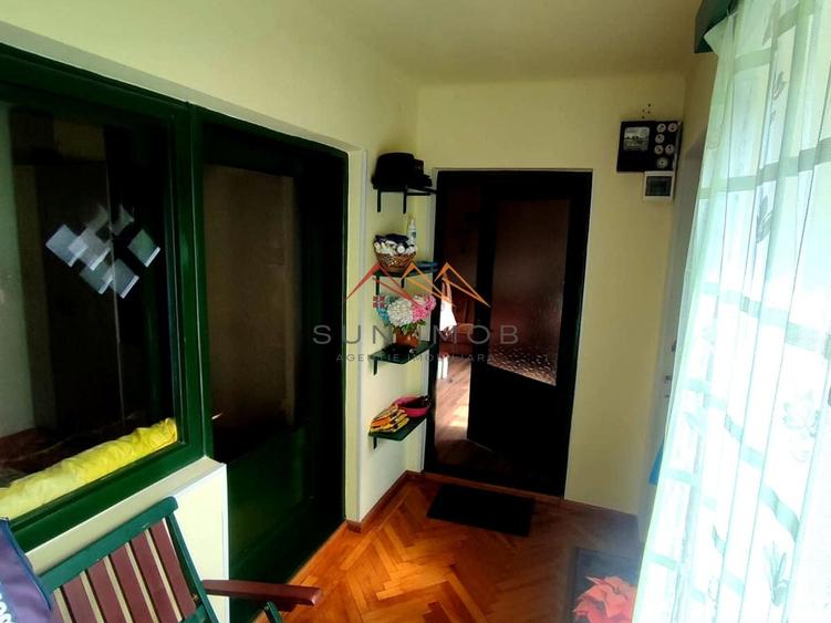 Casă individuală cu 6 camere cu Canalizare în Lac de Verde