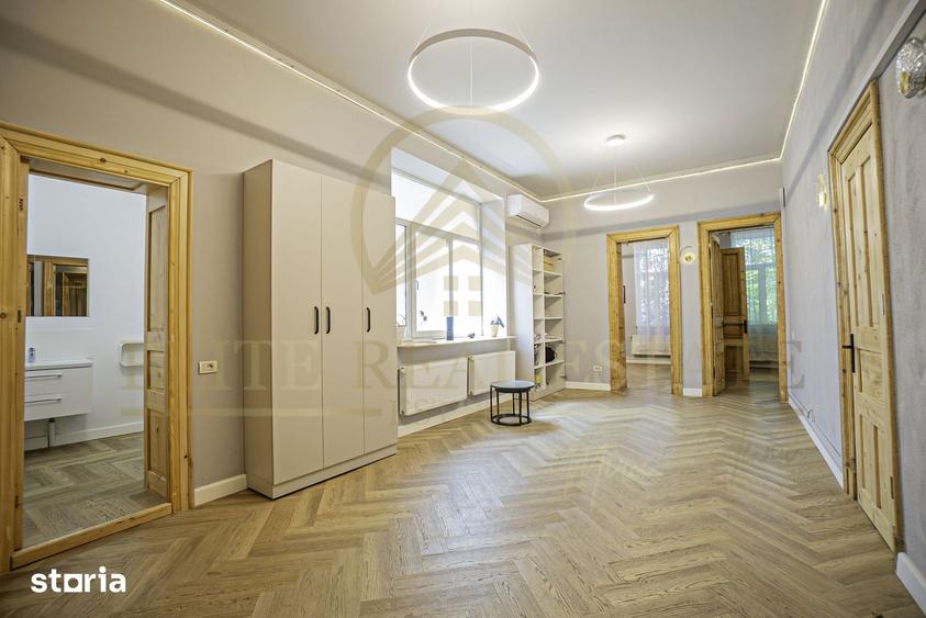 Apartament cu 5 camere în Central