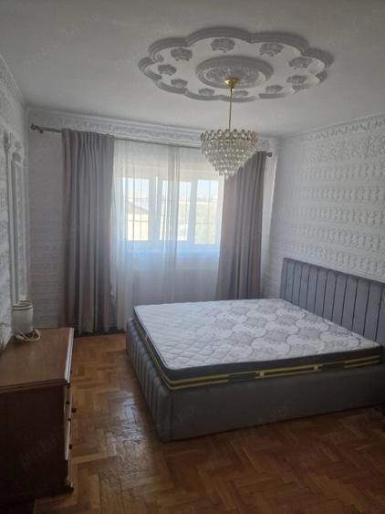 Apartament cu 3 camere decomandat în George Enescu