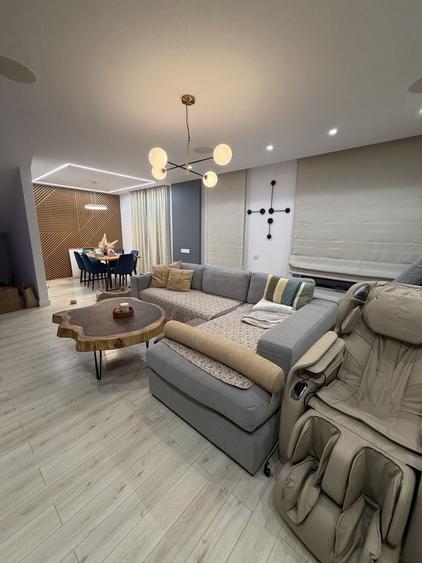 Casă cu 4 camere cu Teren 300 Mp în Central