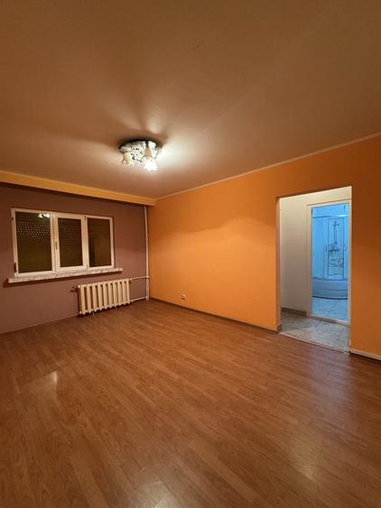 Apartament cu 2 camere semidecomandat în Tomis Nord