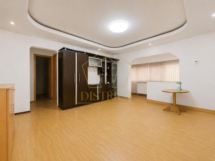 Apartament cu 2 camere semidecomandat în Aradului