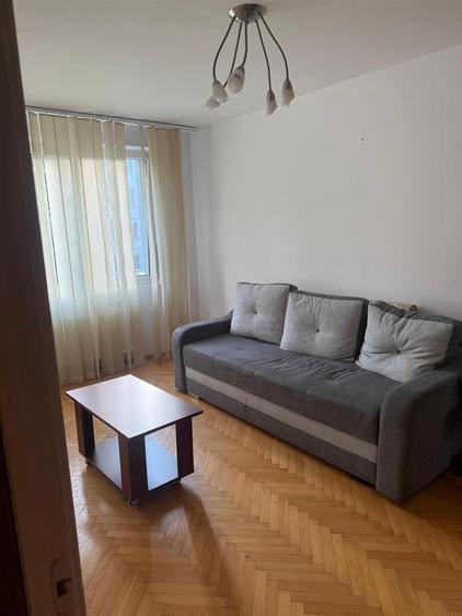 Apartament cu 2 camere decomandat în Astra