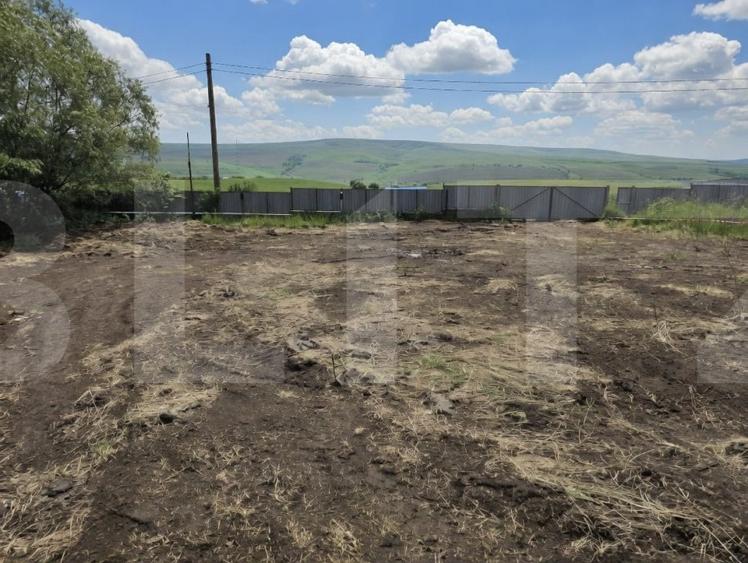 Teren Construcții intravilan de 2700 mp, în Rediu