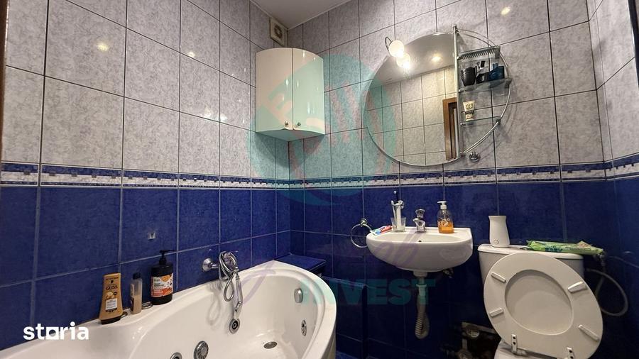 Apartament cu 3 camere semidecomandat, mobilat în Pantelimon