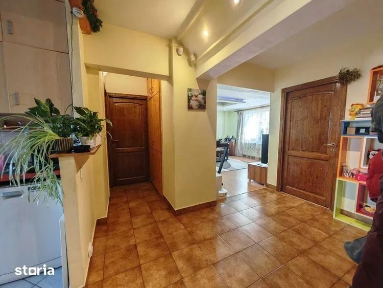 Apartament cu 3 camere decomandat în Unirii