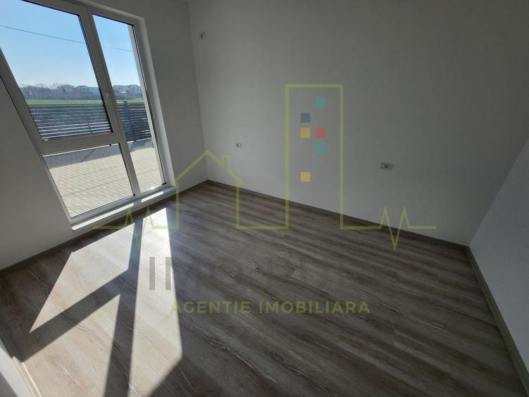 Duplex cu 5 camere cu Canalizare în Dumbrăvița