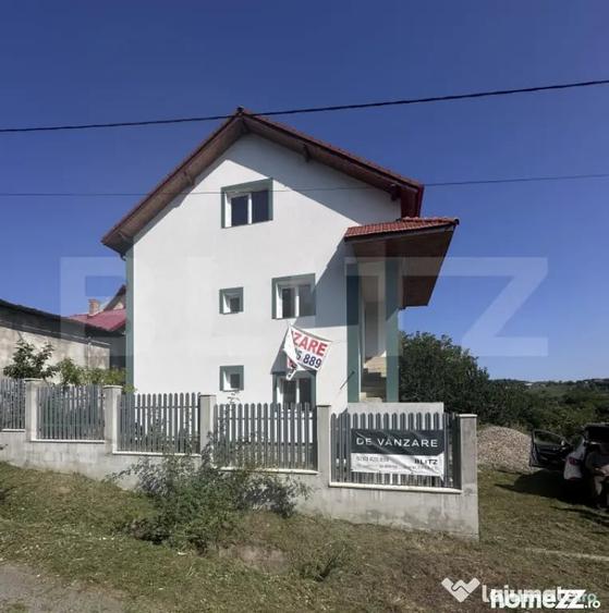 Casă cu 4 camere cu Teren 500 Mp în Gherla