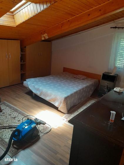 Casă cu 5 camere cu Teren 2100 Mp în Stoenești