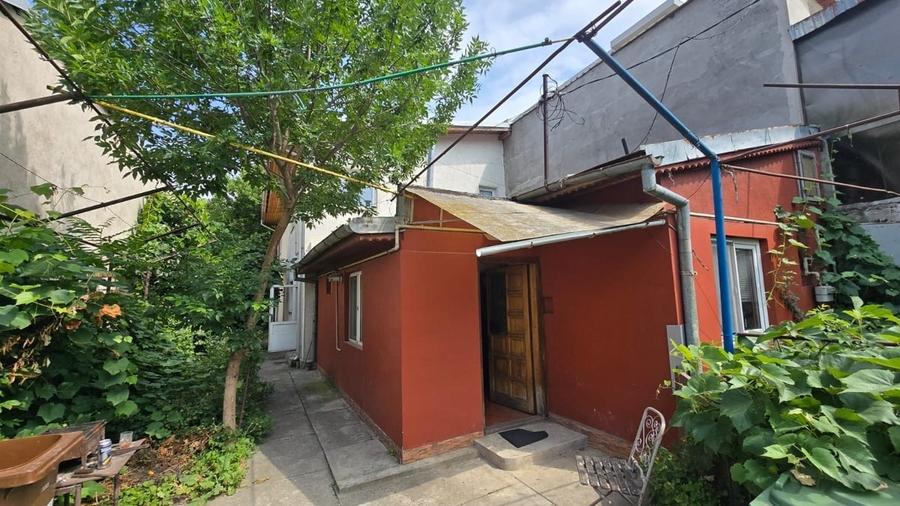 Casă cu 2 camere cu Teren 90 Mp în 1 Mai