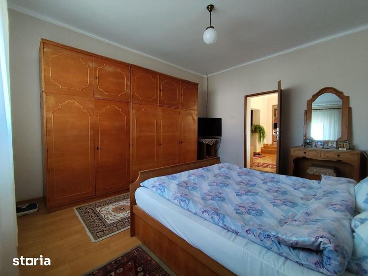 Casă cu 3 camere cu Teren 2826 Mp în Saca