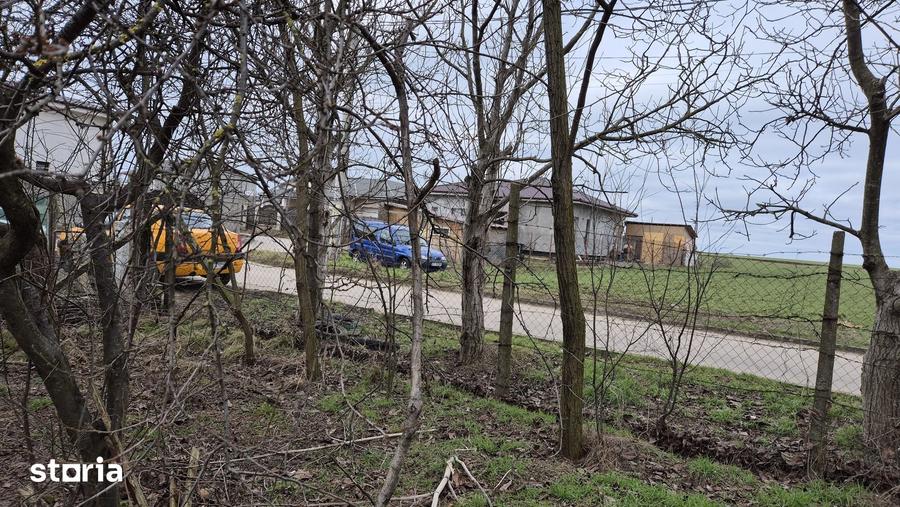 Teren de 2000 mp, în Cumpăna